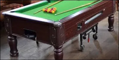 De combien de trous se compose un billard américain ?