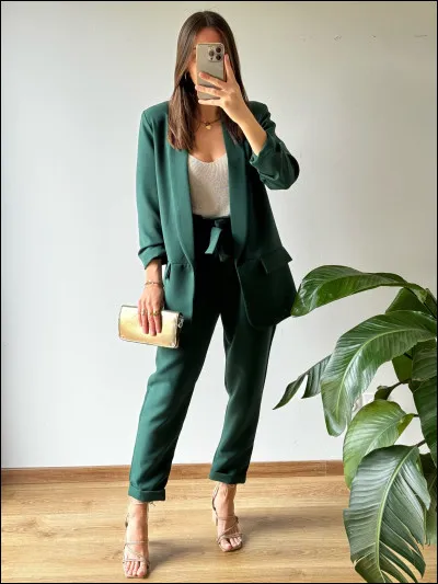 Laquelle de ces marques est une marques d'habits ?