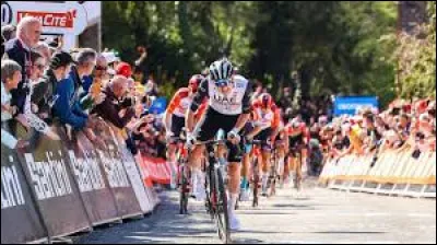 Quelle est cette course qui se déroule dans la deuxième moitié du mois d'avril, démarrant d'une ville wallonne différente d'une année à l'autre (Charleroi en 2024, Ciney en 2025), pour arriver à Huy ?