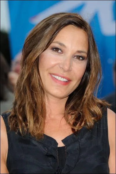 Qui est cette Isabelle, dite Zazie, autrice-compositrice-interprète française ?