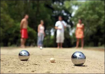 Quelle est la longueur d'un boulodrome en compétition ?