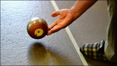 Dans quelle région se joue la boule de fort ?