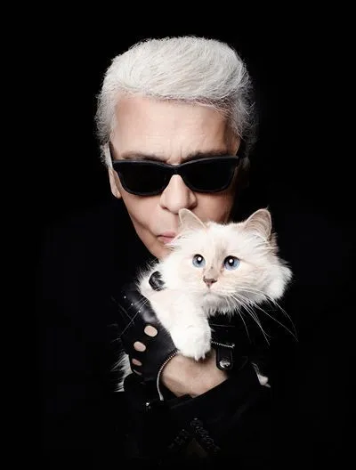 De quelle origine était le grand couturier Karl Lagerfeld ?