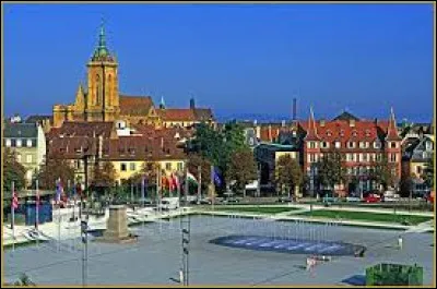 Où se trouve la place Rapp ?