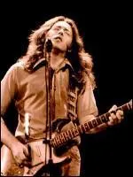 Qui est ce guitariste ?