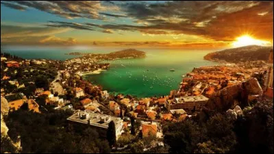 Qu'est-ce qu'un monaco ?