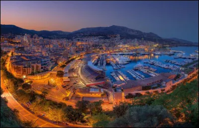 Quel est le nom du port principal de Monaco ?