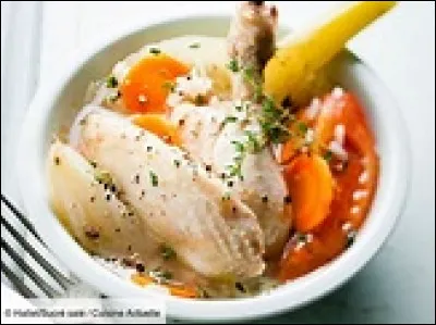 Le château de Montataire est fortement endommagé par la guerre de Cent Ans . Il tombe en ruine à partir de 1466.
Une deuxième vie soffre à lui avec le nouveau seigneur de Montataire, Jean de Madaillan Lesparre, qui entreprend sa reconstruction. Grand ami du roi de France , ce dernier sera régulièrement invité au château entre 1590 et 1600. Son histoire débute au 11e siècle et depuis, de nombreuses familles sy sont succédé comme les Comtes de Clermont, les Madaillan, le Baron de Condé pour les plus illustres. Qui était ce roi ?