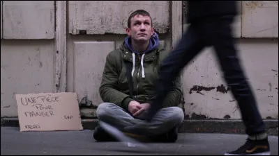 Quand tu vois un SDF dans la rue, que fais-tu ?