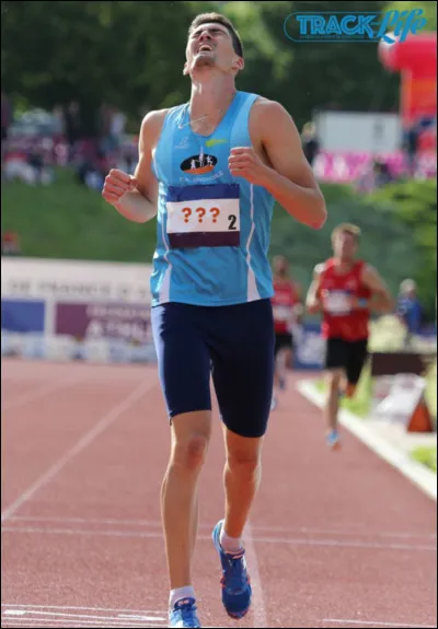 &Agrave; le voir souffrir comme &ccedil;a, on se demande bien pourquoi il court. Mais vous, vous savez : c'est pour ... [Cochez le bon dossard !]