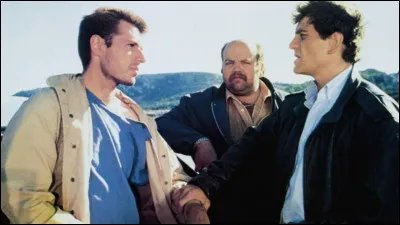 Parmi ces propositions, qui joue dans "Bleu comme l'enfer" d'Yves Boisset ?