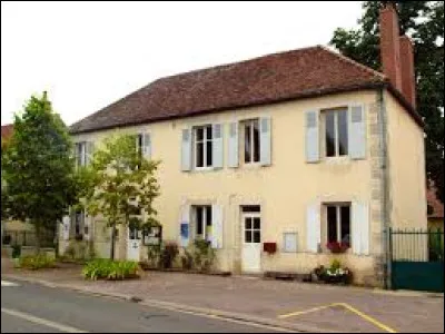 Village de l'arrondissement de Moulins, Pouzy-Mésangy se situe dans le département ...