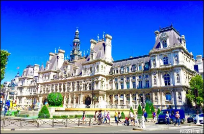 Combien d'arrondissements municipaux composent la ville de Paris ?