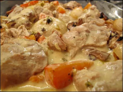 Selon un sondage de l'Ipsos, 39% des Français trouvent que le plat représentant le mieux la France à travers le monde est la blanquette de veau.