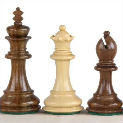Commençons par les bases ! Originellement, à combien se jouent les échecs ?