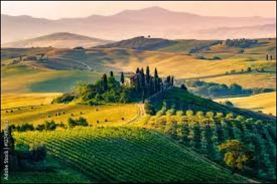 Lequel de ces pays n'est pas enclavé en Italie ?