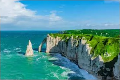 Quelle mer la C&ocirc;te d'Opale borde-t-elle ?