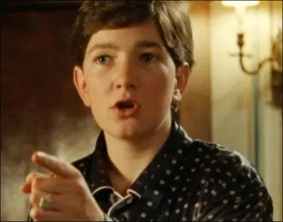 Dans 'Neuilly sa mre ! ', que reprsente le wallpaper (fond d'cran d'ordinateur) de Charles, le cousin par alliance du jeune Sami ?