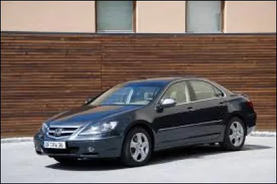 Quel est le nom de cette voiture ?