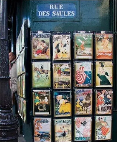 Quelle est la particularité de la Rue des Saules, une rue célèbre de Montmartre ?