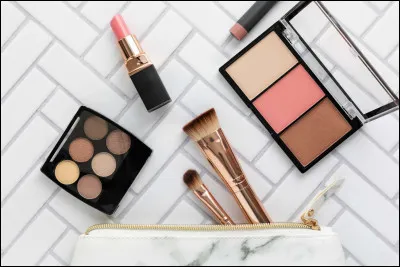 Ton make-up vibe au quotidien, c'est plutôt :