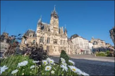 Dans quel département la ville de Compiègne se situe-t-elle ?