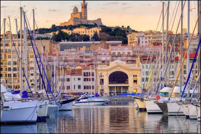 Quel était le nom historique de la ville de Marseille ?