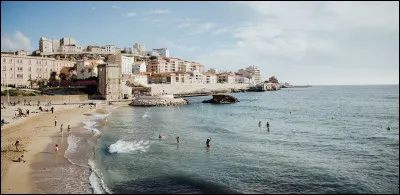 Laquelle de ces plages n'est pas située dans la commune de Marseille ?