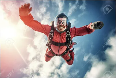 Et dans sa chute, cet homme a foncé à ....... de 1 000 kilomètres par heure.