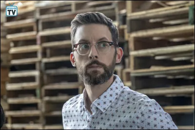 Avant d'être agent de terrain, quel poste occupait Sebastian ?