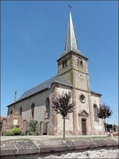 Je vous attends &agrave; 6 kilom&egrave;tres de chez moi, devant l'&eacute;glise Saint-Epvre de Dom&egrave;vre-sur-Vezouze. Village du Lun&eacute;villois, travers&eacute; comme nom l'indique par la Vezouze, il se situe dans le d&eacute;partement ..