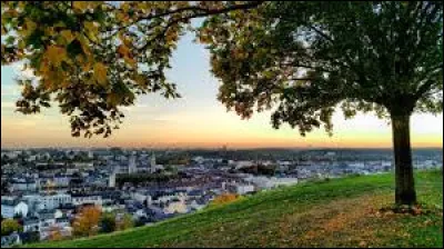 Dans quel département se trouve la ville d'Évreux ?