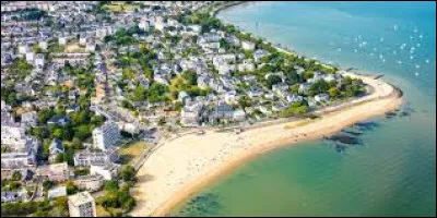 Dans quel département se trouve la ville de Saint-Nazaire ?