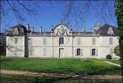 Je vous emmène au château de Vendoire. Commune Périgourdine, elle se situe dans l'ex région ...
