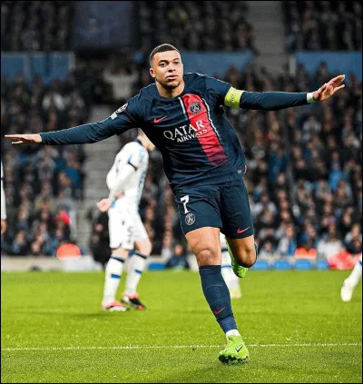 Combien d'années Mbappé est-il resté au PSG ?