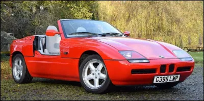 Sur cette BMW décapotable, où disparait la portière ?