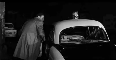 Quel est ce mod&egrave;le qui cachait sa roue de secours sous la plaque d'immatriculation ?