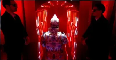 Qui était derrière le costume de la porcelaine et a été démasqué le vendredi 6 juin 2025 ?