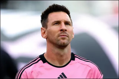 Et lui, qui est-ce ?