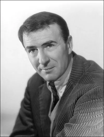 En quelle année fait-il ses débuts au cinéma ?