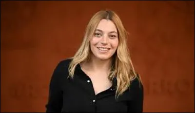 Dans quel groupe a débuté Santa ?