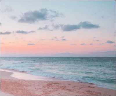 Elles mesurent 44 cm, environ, et expriment que l'on fait exactement ce que l'on veut depuis le XVIIe siècle.