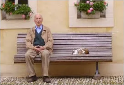 Pourquoi les guerriers ont-ils attaqué le vieux Bipède ?