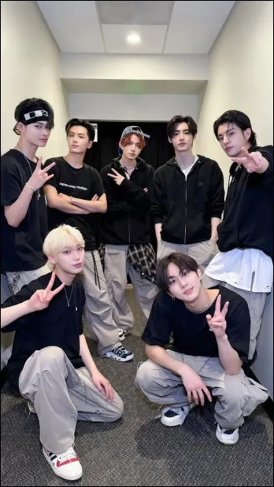 Qui est gaucher dans Enhypen ?