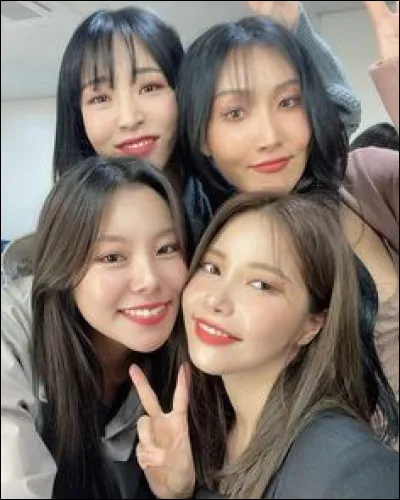 Quelle membre de Mamamoo est gauchère ?