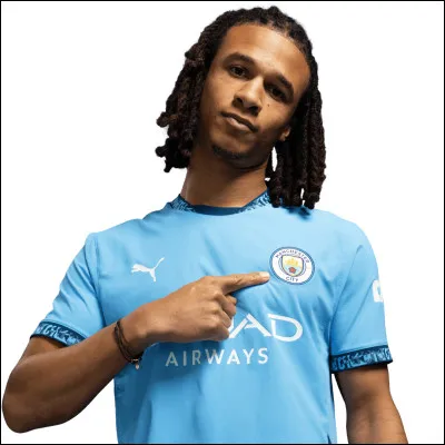 Il y a lui aussi, qui est-il ?