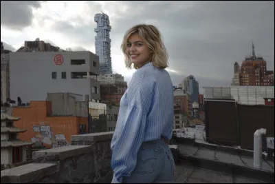 Avec qui Louane est-elle mariée ?