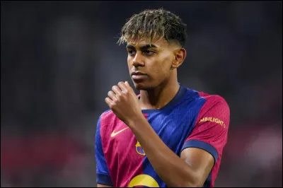 Qui est ce joueur évoluant au FC Barcelone ?