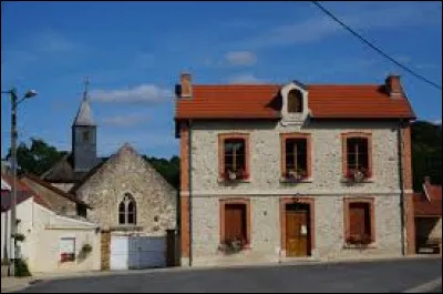 Je vous propose de commencer notre balade dans le Tardenois, à Belval-sous-Châtillon. Commune de l'aire d'attraction Rémoise, elle se situe dans le département ...