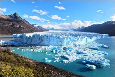 Qui chantait "Et si on te demande dis-leur d'oublier de m'attendre, car ici c'est ailleurs"... "Je travaille de mes mains, je regarde le ciel, je vais à l'essentiel" ?